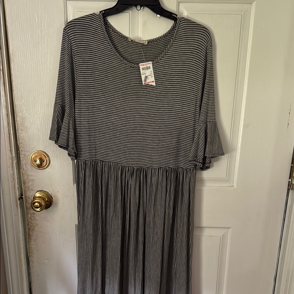 Forever 21 Black and White Striped Dress